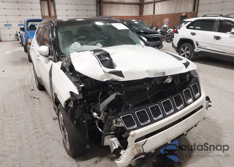 2020 Jeep Compass Limited 4X4 z USA, uszkodzony, nr VIN 3C4NJDCB5LT145968